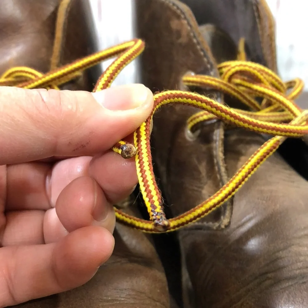 Clark’s Men's Brown Leather Chukka Boots with Yellow Laces size 10**